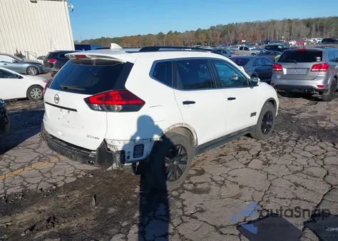 2017 Nissan Rogue Sv z USA, uszkodzony, nr VIN 5N1AT2MVXHC768457